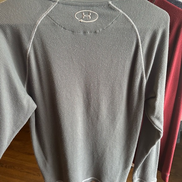 Under Armour Gray Long Sleeve Shirt - Picture 4 of 4